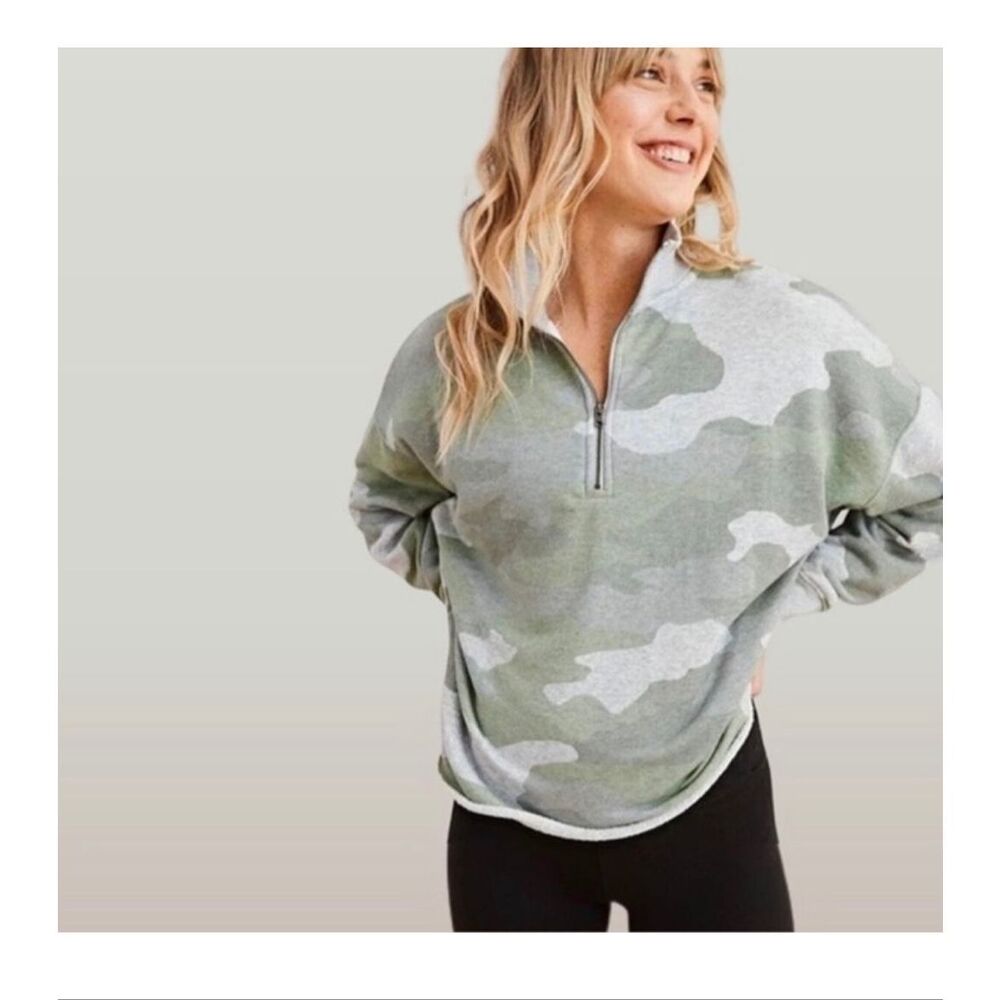 Aerie Army Green & Gray Camoflage Sweatshirt 1/4 Zip Loungewear Women’s S